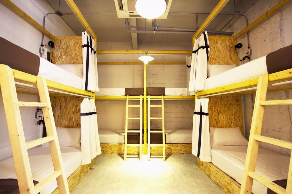 Oneday Hostel Sukhumvit 26 Bangkok Bagian luar foto
