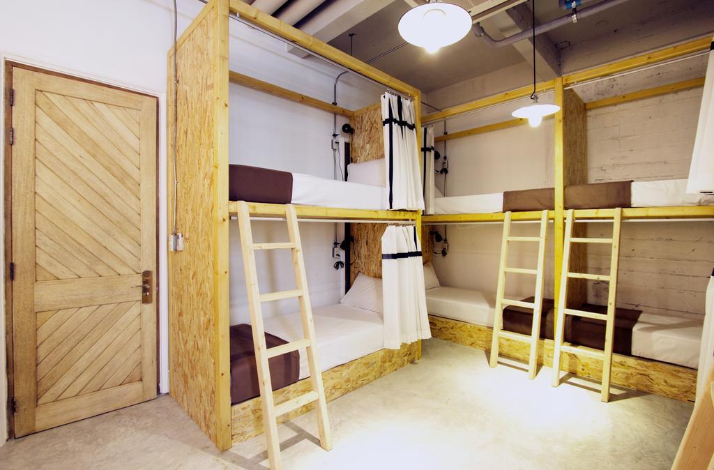 Oneday Hostel Sukhumvit 26 Bangkok Bagian luar foto