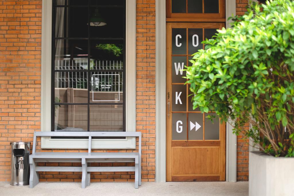 Oneday Hostel Sukhumvit 26 Bangkok Bagian luar foto